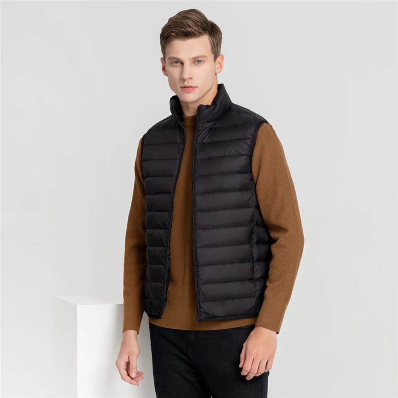 PLUS會員：雪中飛 男式輕薄羽絨服馬甲 寶石黑|8086 175/96A