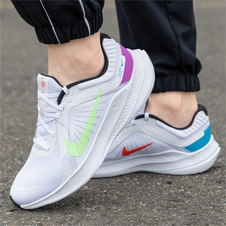 限尺碼：NIKE 耐克 男款跑步鞋 FJ1054-100