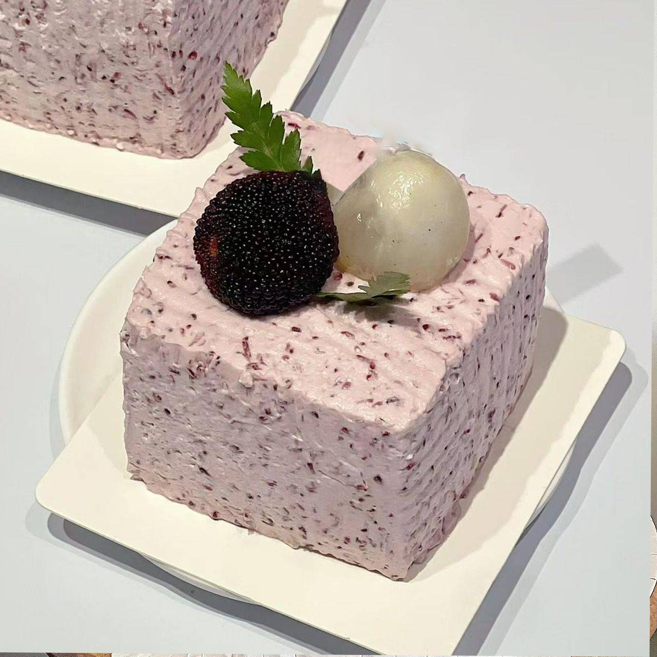 美團到店 純享奶斯生日蛋糕 大吃一口楊梅荔枝~4英寸~2選1，甜品治愈一切 全國500城833家門店可用