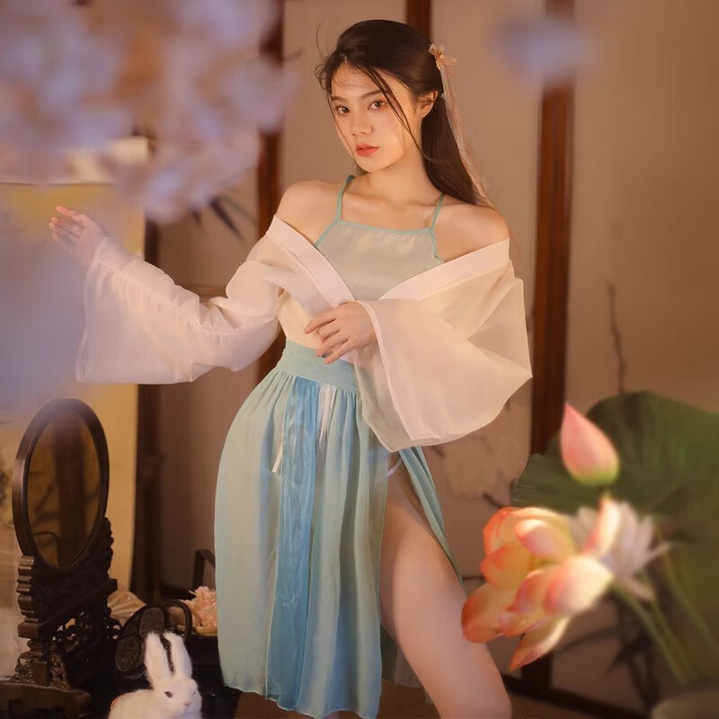Fee et moi 霏慕 情趣古風漢服 小家碧玉套裝（肚兜+紗裙+外罩衫+T褲）