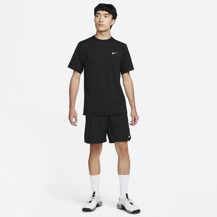NIKE 耐克 2024秋季DRI-FIT HYVERSE寬松短袖運(yùn)動(dòng)T恤男