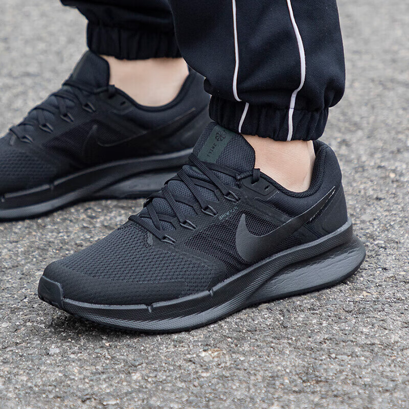 NIKE 耐克 2024男子NIKE RUN SWIFT 3跑步鞋DR2695-003