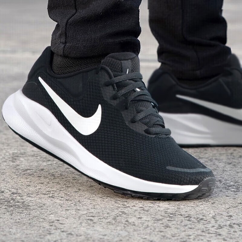 5日20點：NIKE 耐克 REVOLUTION 7 男子公路跑步鞋 寬版 FB8501-002