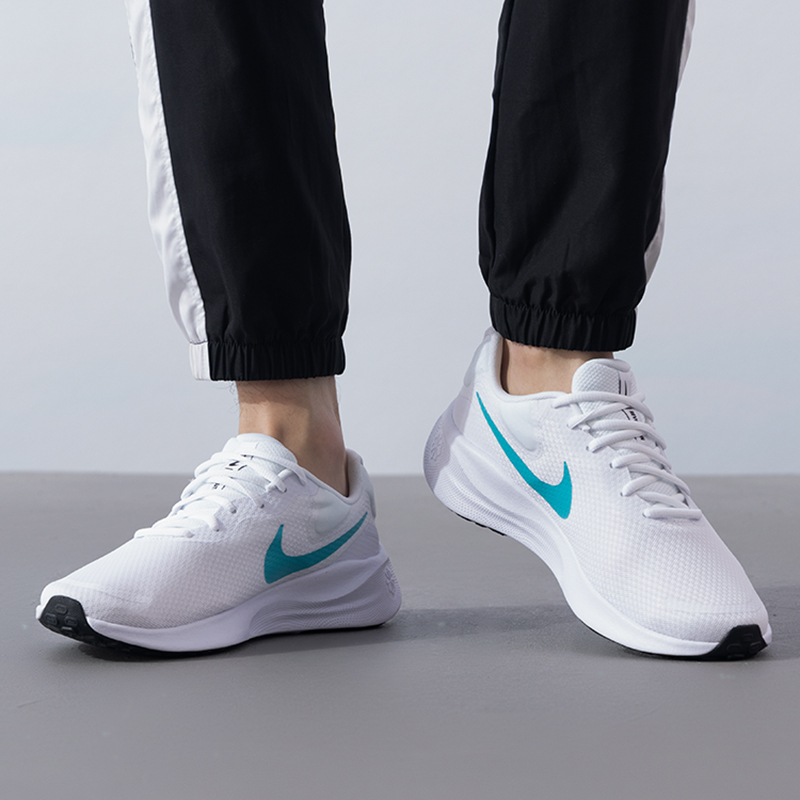 88VIP會(huì)員：NIKE 耐克 REVOLUTION 7男子緩震耐磨運(yùn)動(dòng)鞋透氣輕便休閑鞋跑步鞋