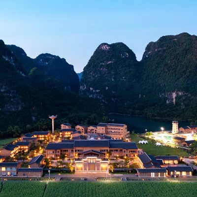 一站式度假！ 德朧14店1晚通兌 （含雙早+正餐）