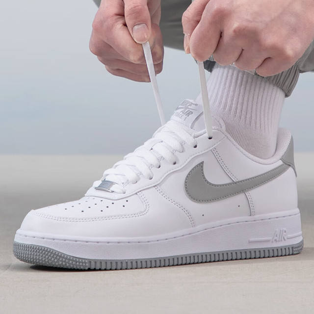 NIKE 耐克 Air Force 1 07 Wb Af1 男子運動板鞋 FJ4161-100