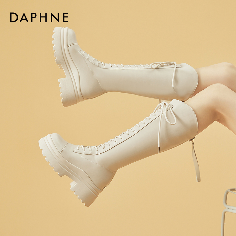 88VIP會員：DAPHNE 達芙妮 白色馬丁靴子女長筒靴