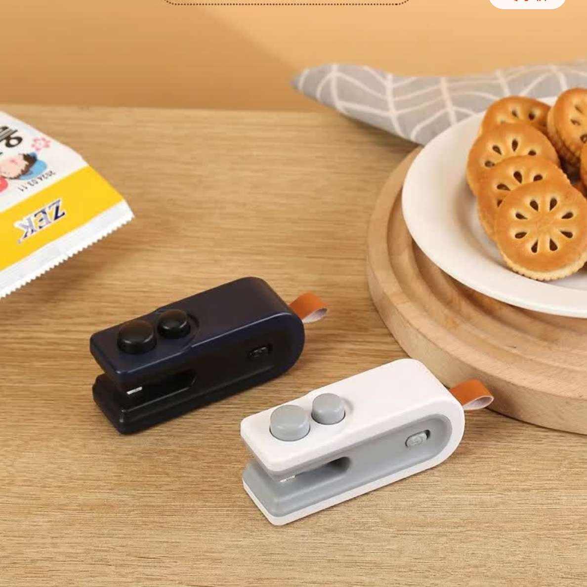 京嚴智造封口機封口器封口神器日式家用迷你封口器廚房保鮮袋加熱密封塑料袋充電磁吸冰箱貼熱熔 純白【旗艦充電款+開封一體】